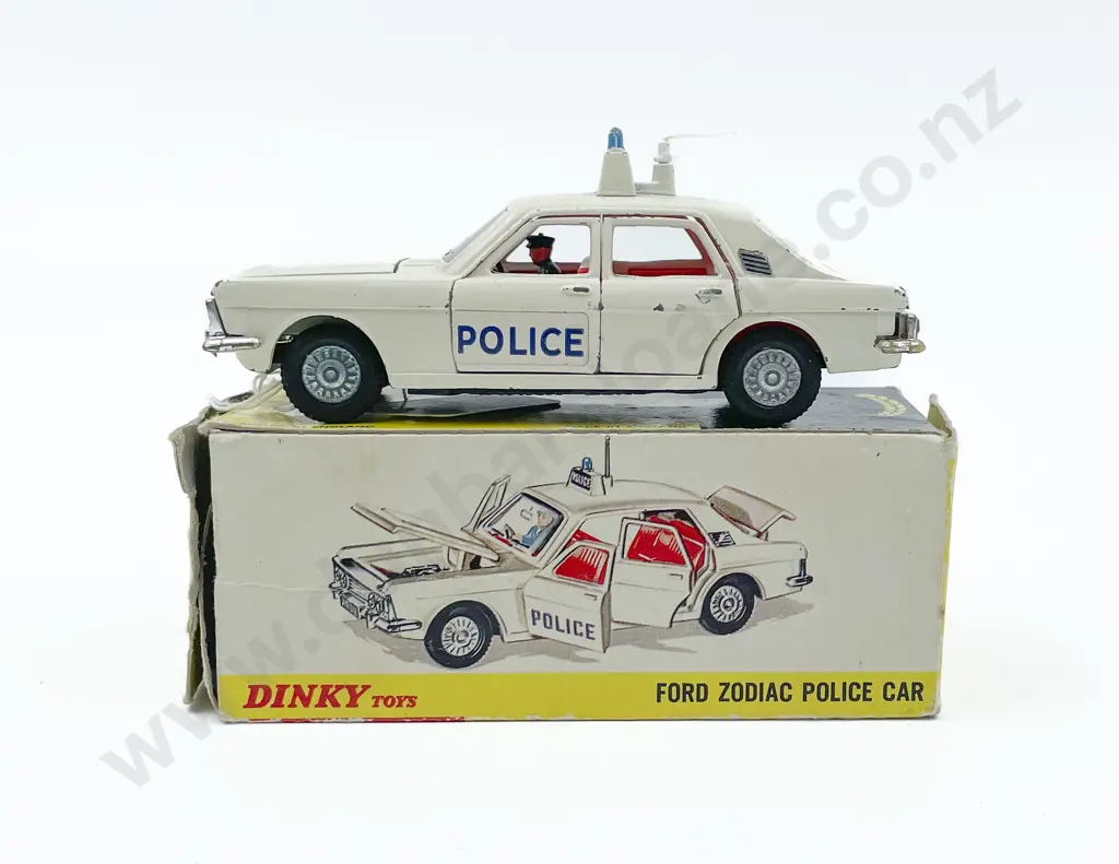 Boxed Dinky 255 Ford Zodiac Police Car Image 1++