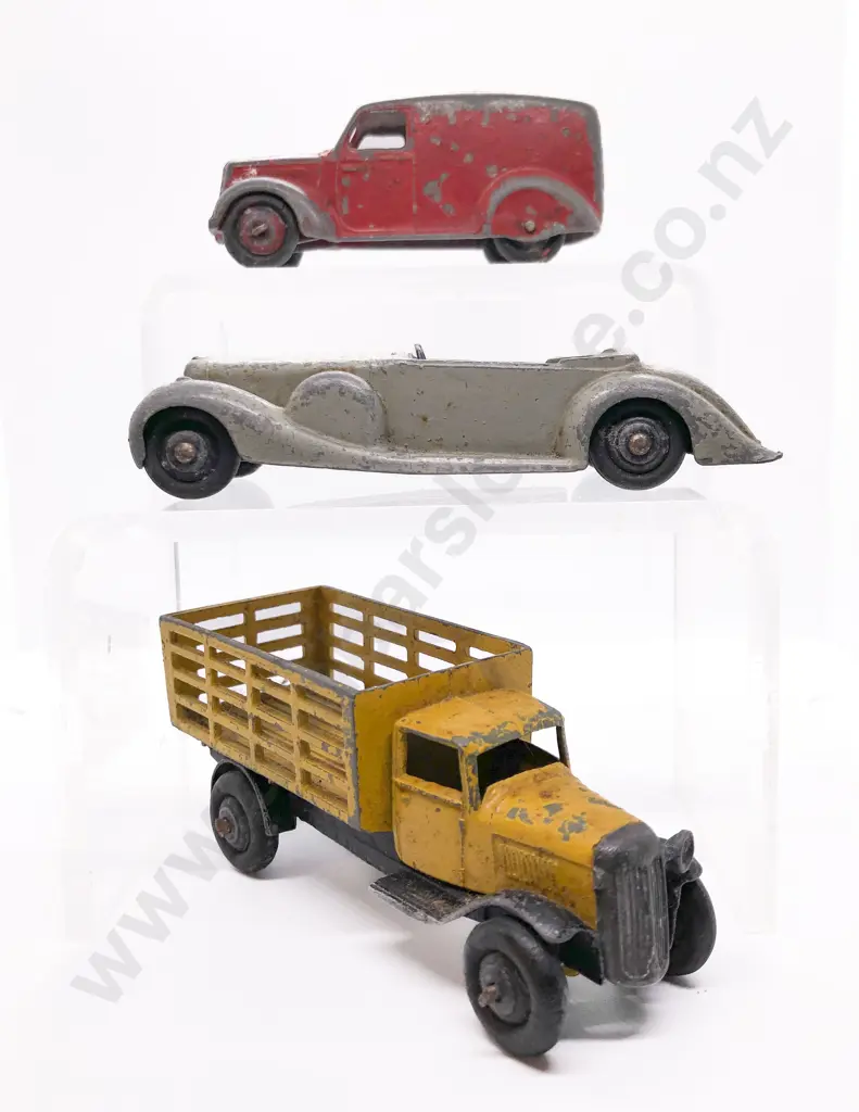 Dinky Three Unboxed Early Vehicles Image 1++