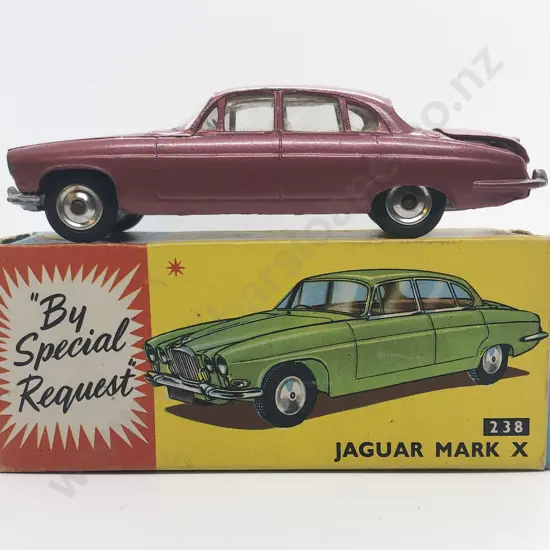 Boxed Corgi 238 Jaguar Mark X