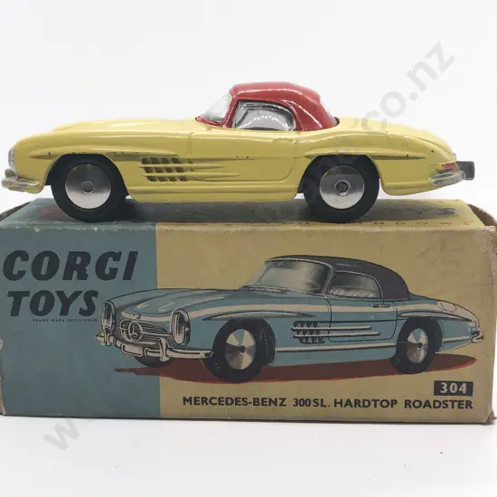 Boxed Corgi 304 Mercedes-Benz 300SL Hardtop Roadster