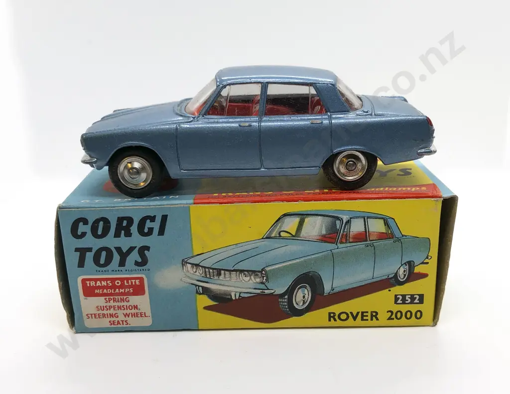 Boxed Corgi 252 Rover 2000 Image 1++