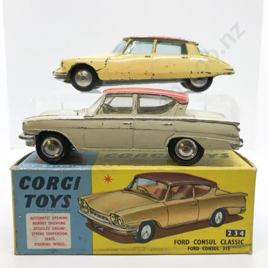 Boxed Corgi 234 Ford Consul Classic and unboxed Citroen DS 19