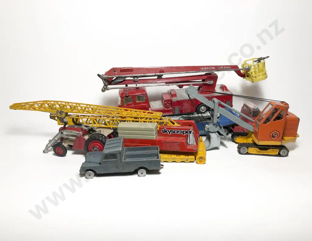 Six Corgi Unboxed Heavy Duty Vehicles Image 1++