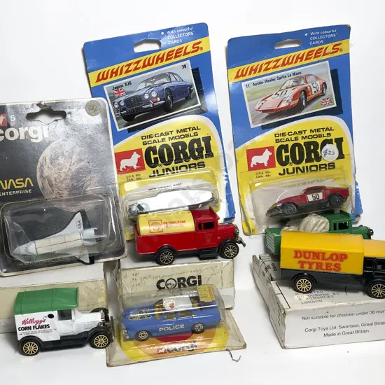 Boxed Corgi Bubble and Plain Packed Models (8)
