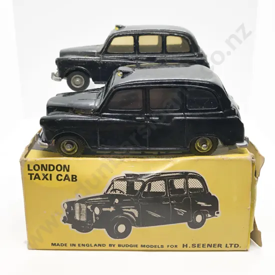 Boxed Budgie London Taxi Cab