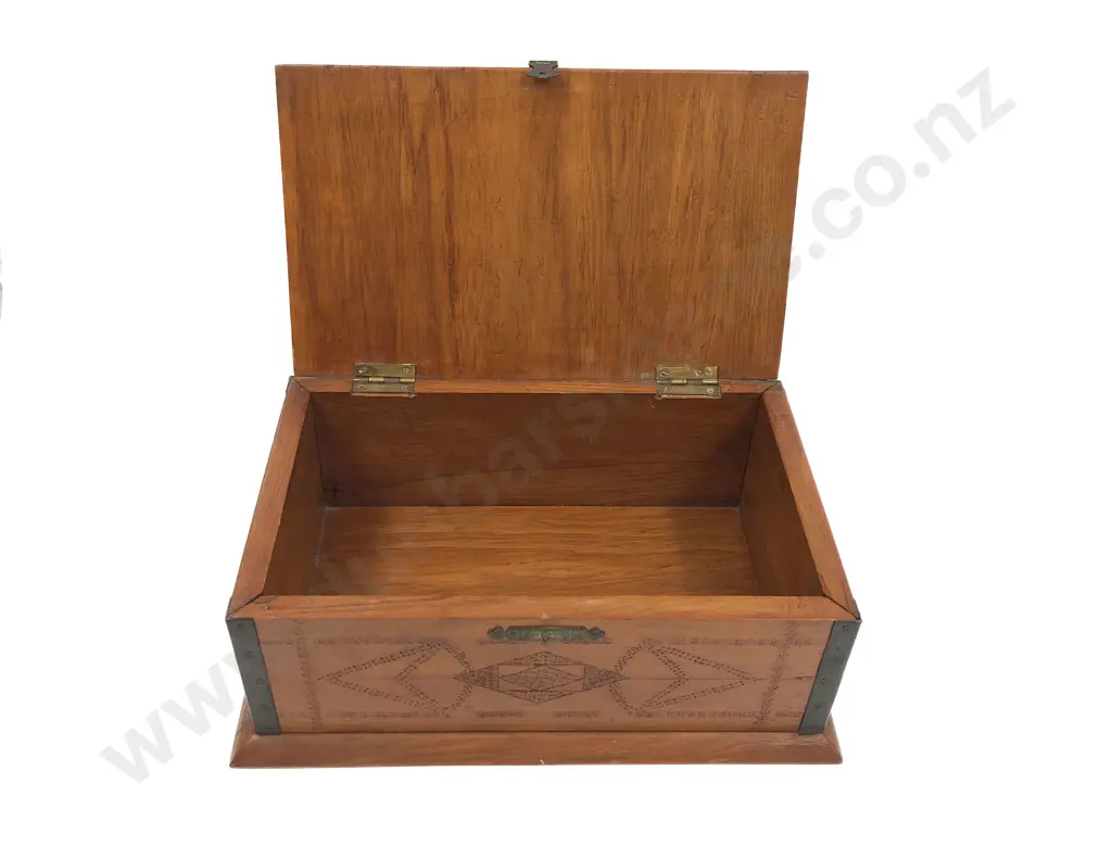 Colonial Naive Carved Wooden Box Image 1++