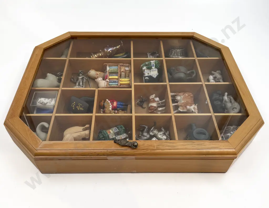 Glazed Knickknack Cabinet with Assorted Knickknacks Image 1++