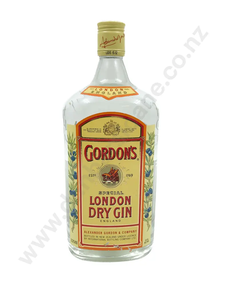 One Gordons Gin 1125ml Image 1++