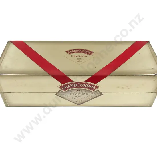 One Grand Gordon Champagne 750ml