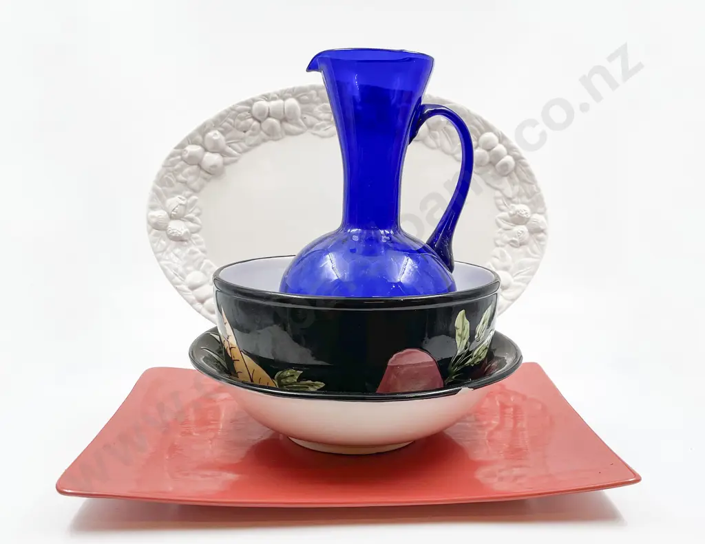 Quantity of Assorted Platters and Fruit Bowls Together With Blue Glass Jug Image 1++