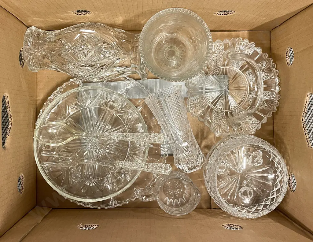 Box of Assorted Crystal and Glassware Image 1++