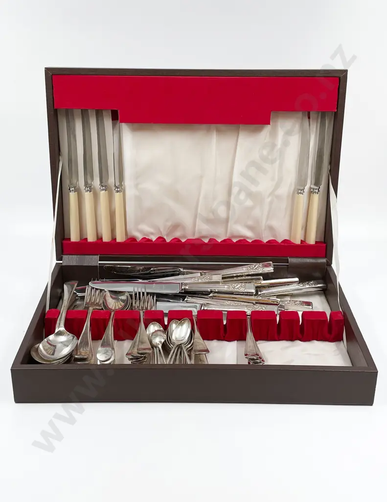 Canteen of Two Part Sets of Cutlery Image 1++