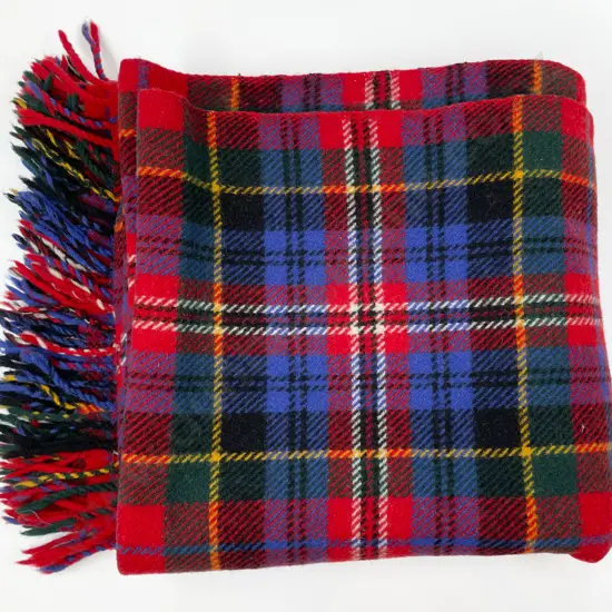 Woollen "Monty Rug" (hole to rug)