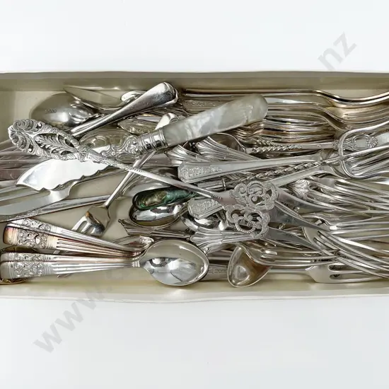 Small Quantity of Assorted Cutlery Incl. MOP Handled S/S Butter Knife