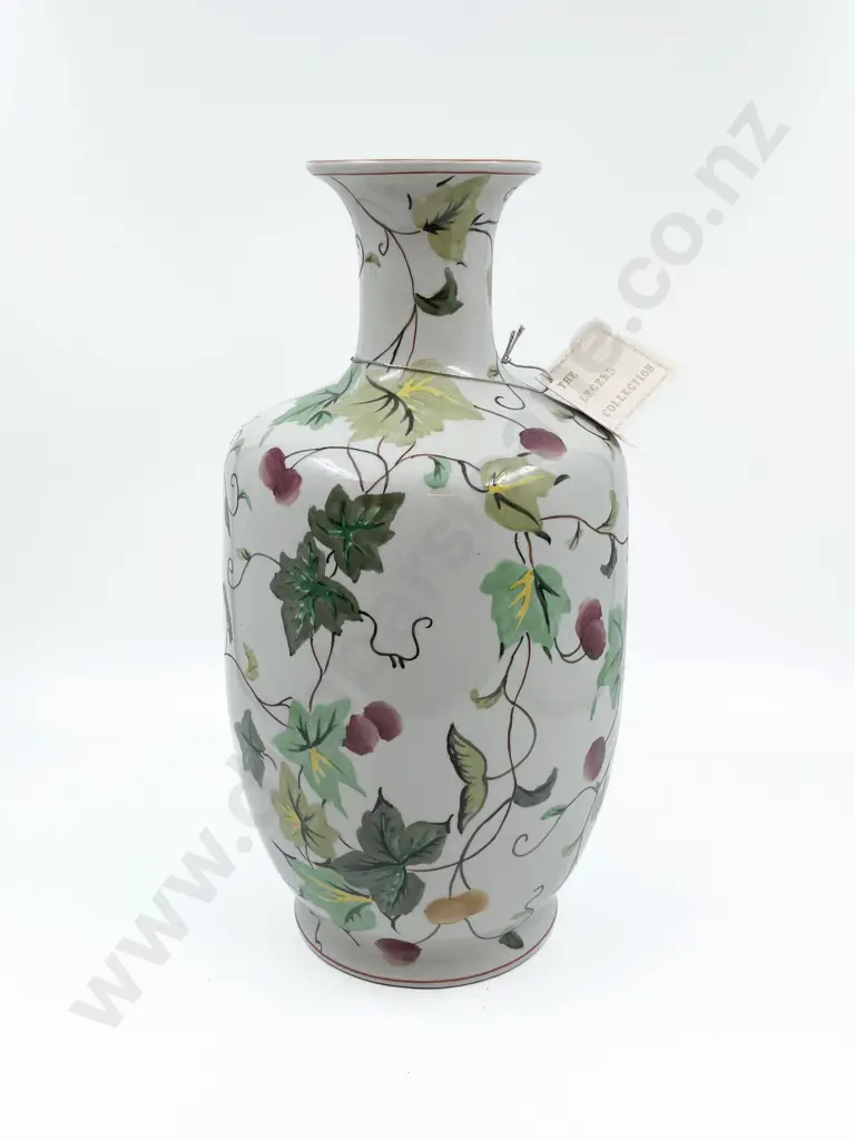 Hand Painted Decorative Vase Image 1++