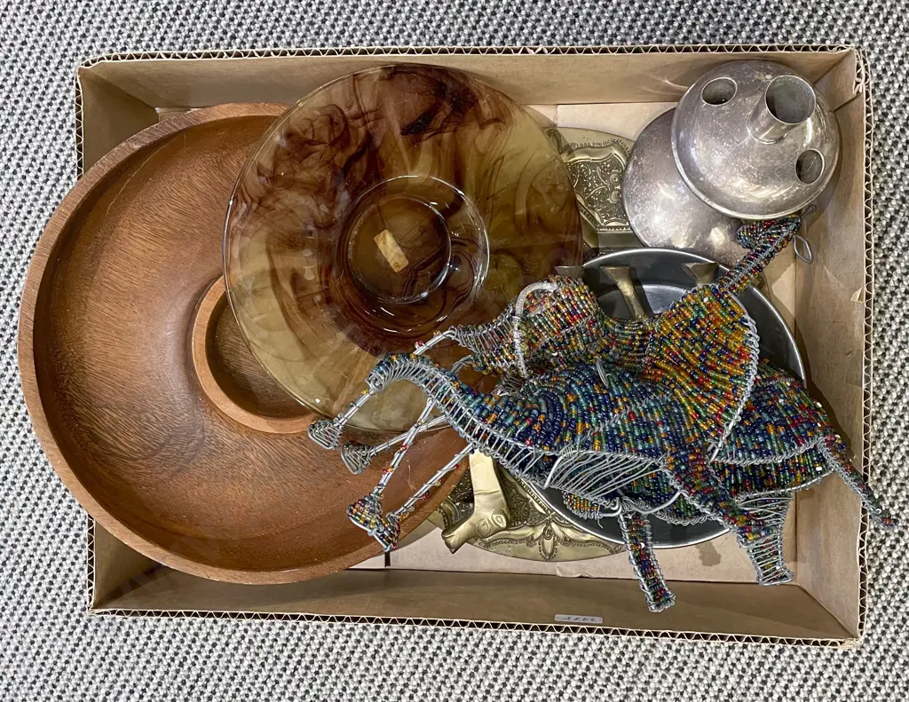 Box of Assorted Including Animal Ornaments and Metal ware Image 1++