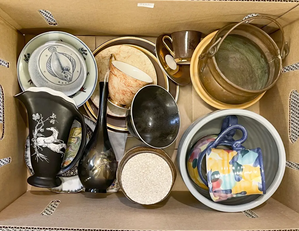 Box of Assorted Pottery and China Together with Small Copper Pot Image 1++