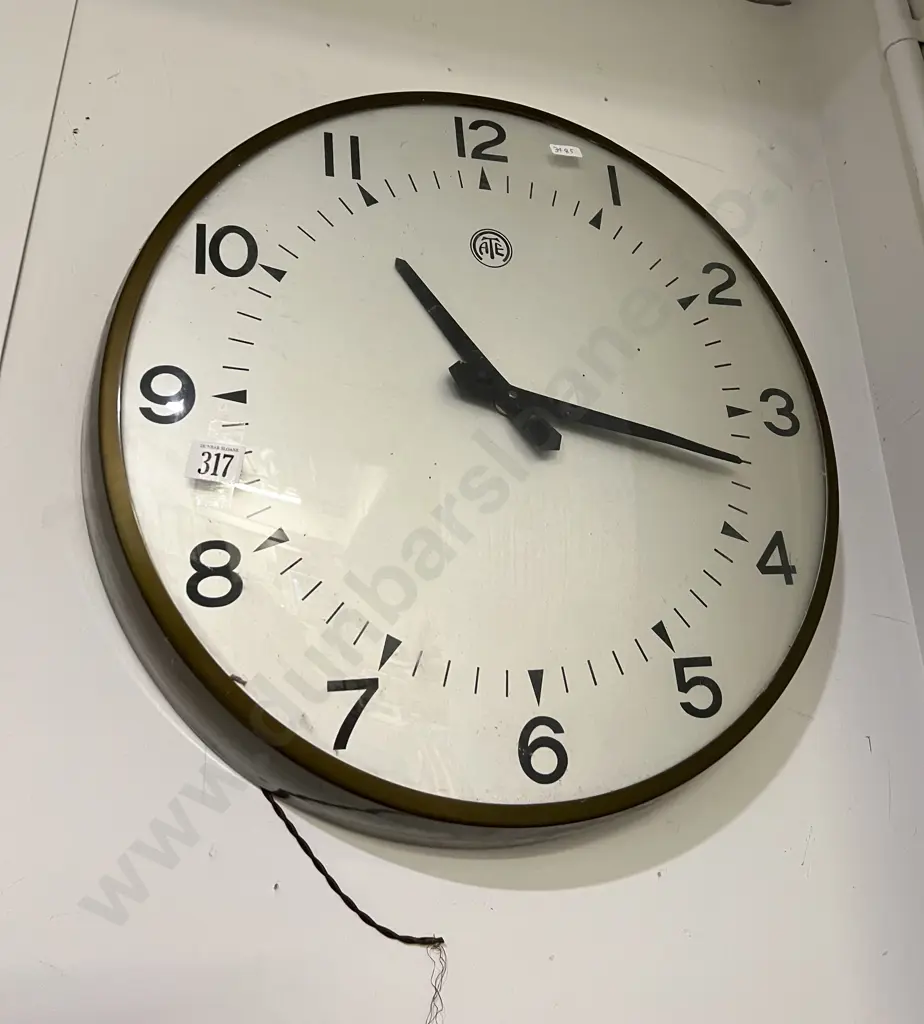 Vintage Wall Clock Image 1++