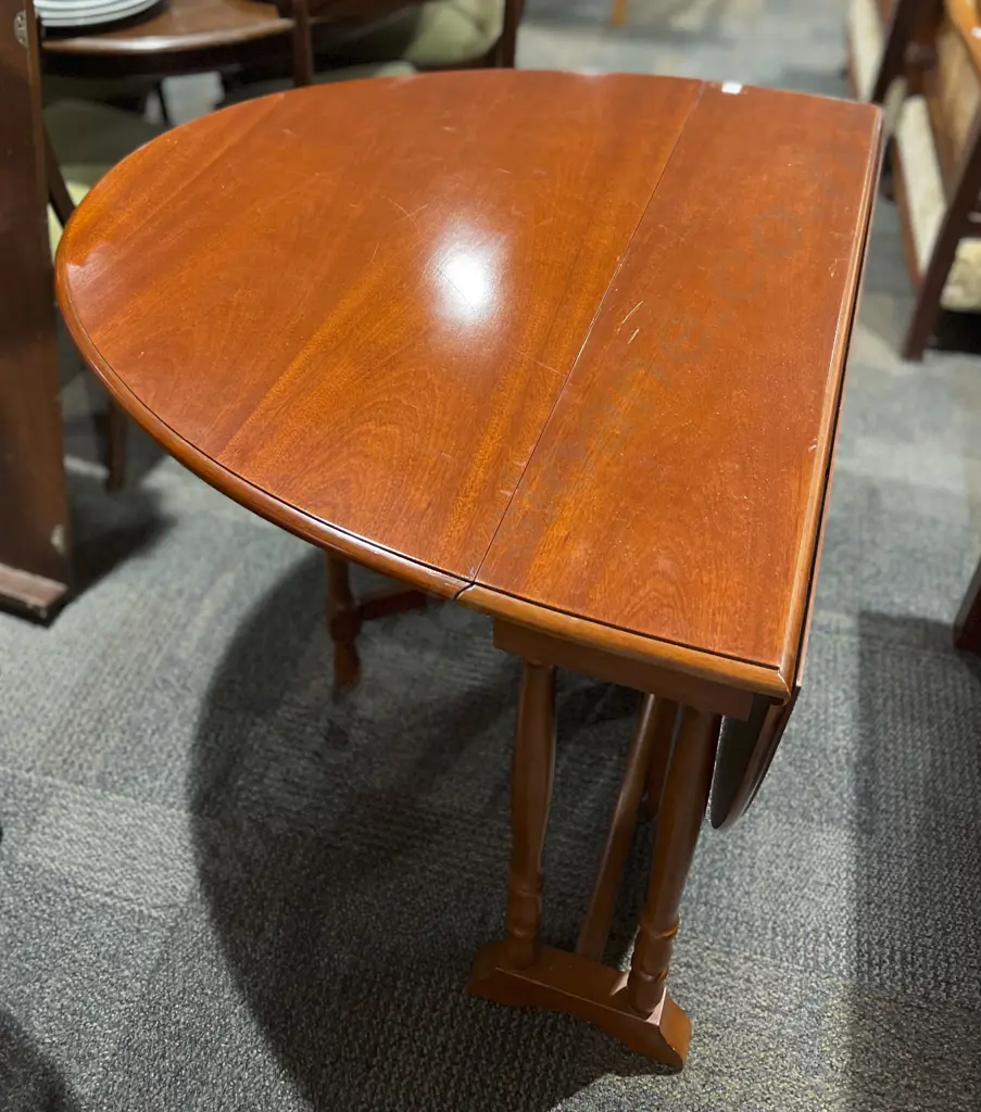 Mahogany Drop Leaf Dining Table Image 1++