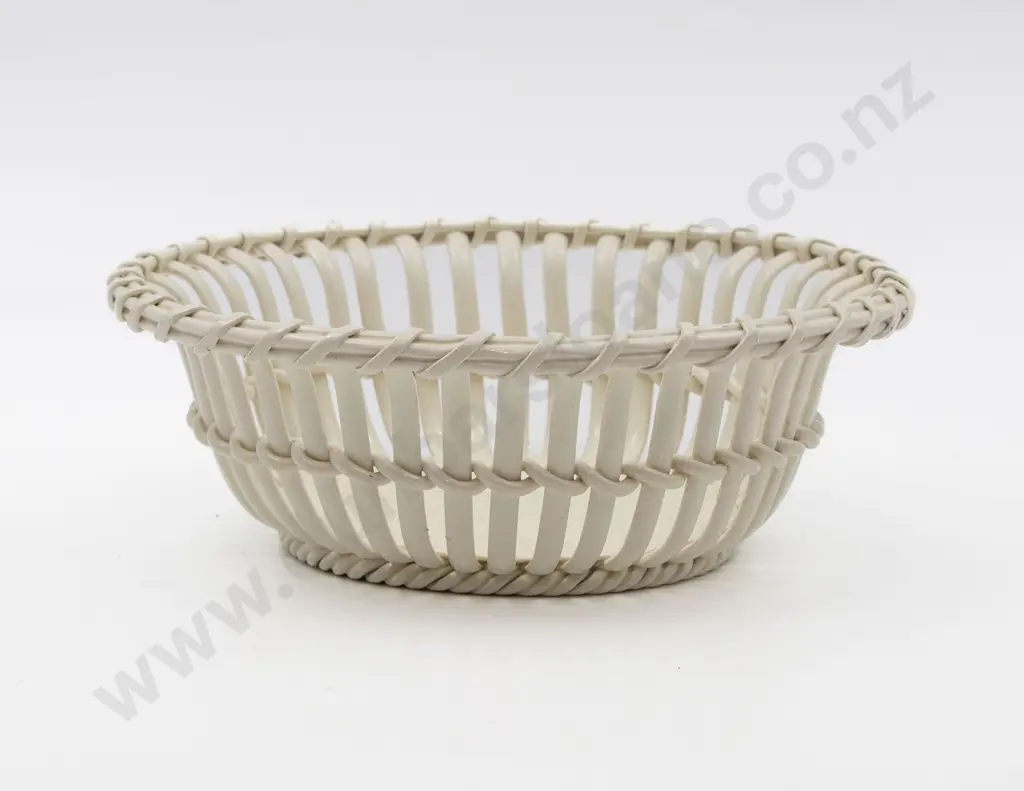 Early C19th Wedgwood Creamware Lattice Bowl Image 1++