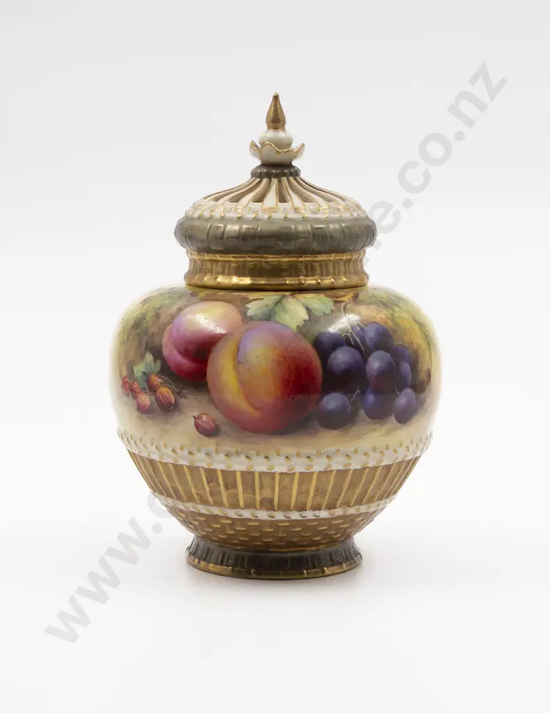 Royal Worcester Pot Pourri Vase and Cover Image 1++