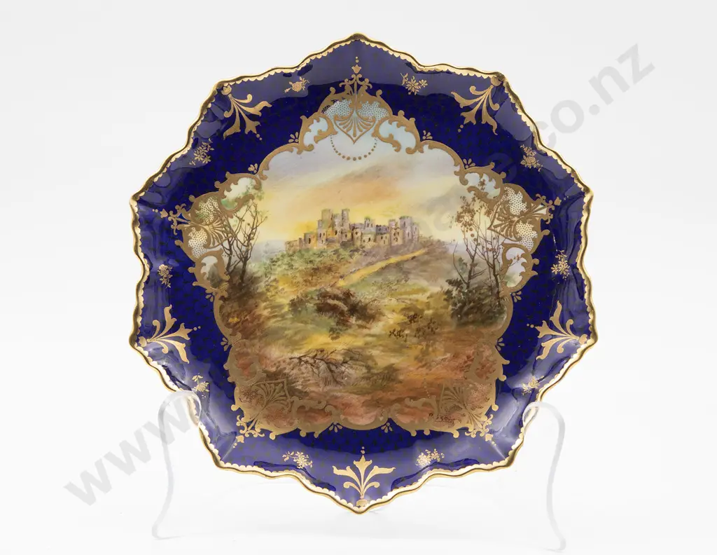 Royal Doulton Shaped Circular Plate Image 1++
