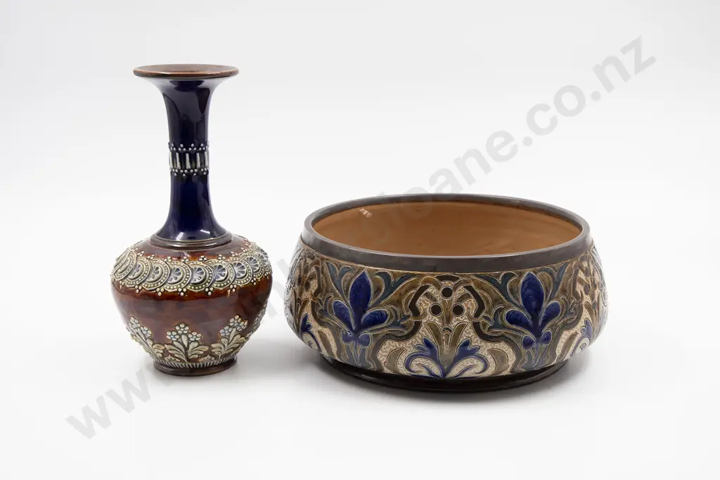 Doulton Lambeth Stoneware Fruit Bowl Image 1++