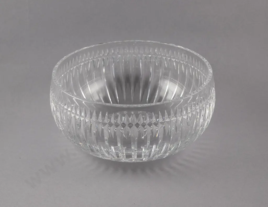 Mid C20th Unmarked Heavy Crystal Fruit Bowl Image 1++