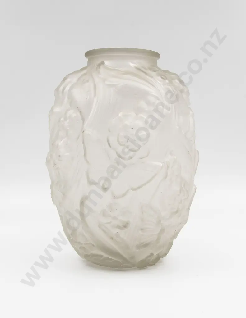 Large Lalique Style Frosted Glass Vase Image 1++