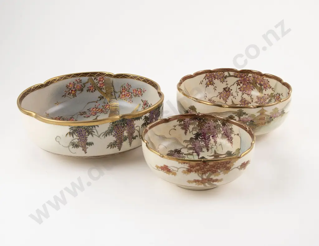 Three Early C20th Japanese Satsuma Bowls Image 1++