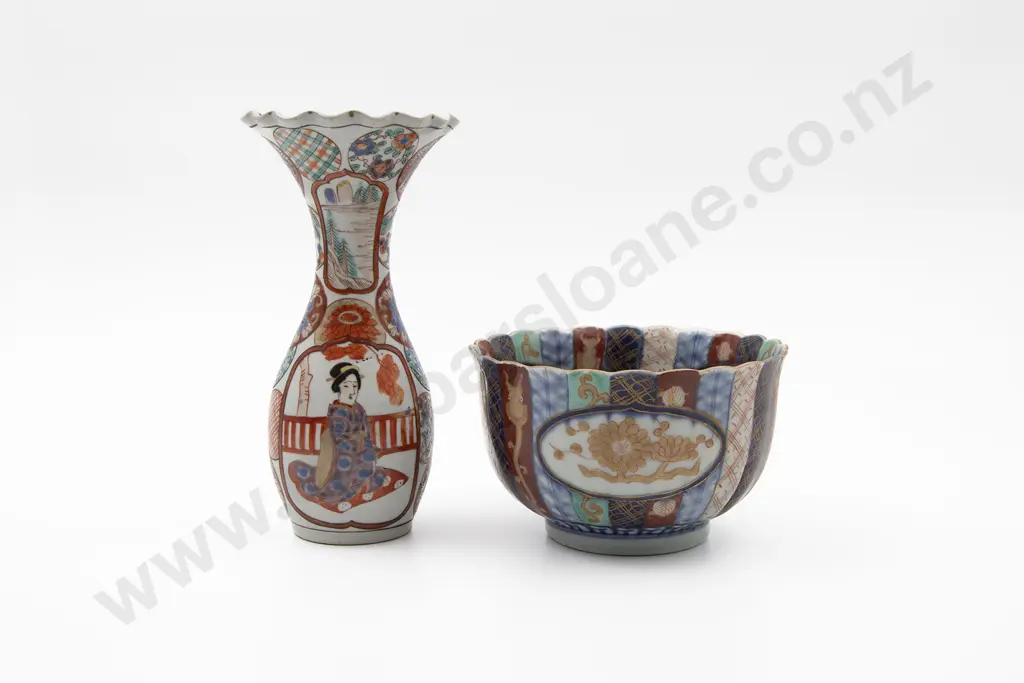 Late C19th Japanese Imari Bowl Image 1++