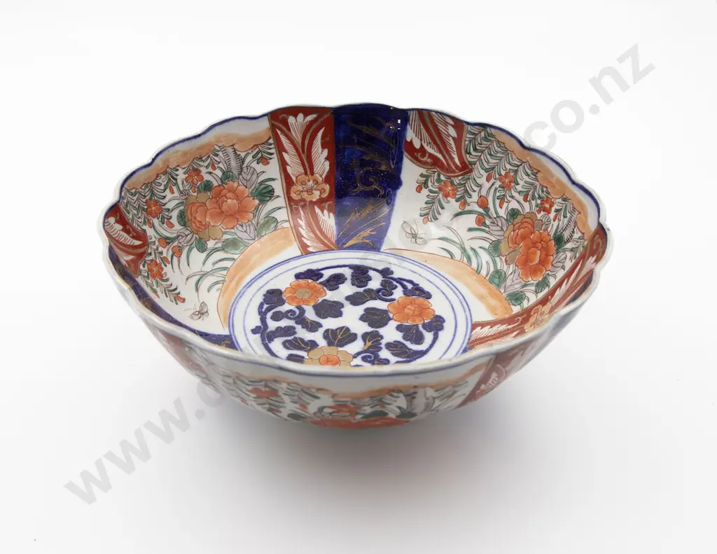Late C 19th Japanese Imari Bowl Image 1++