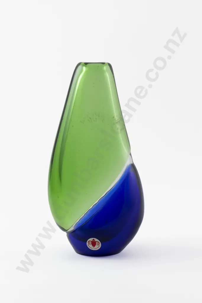 Beranek Art Glass Vase Image 1++