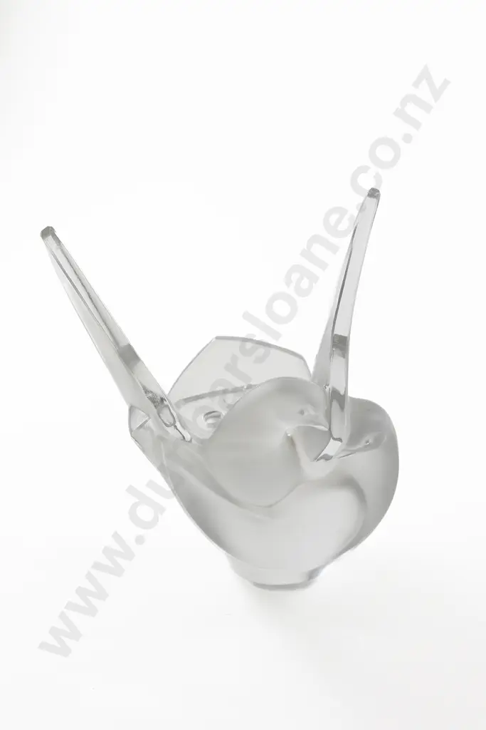 Lalique Sylvie Frosted Crystal Love Birds Vase Image 1++