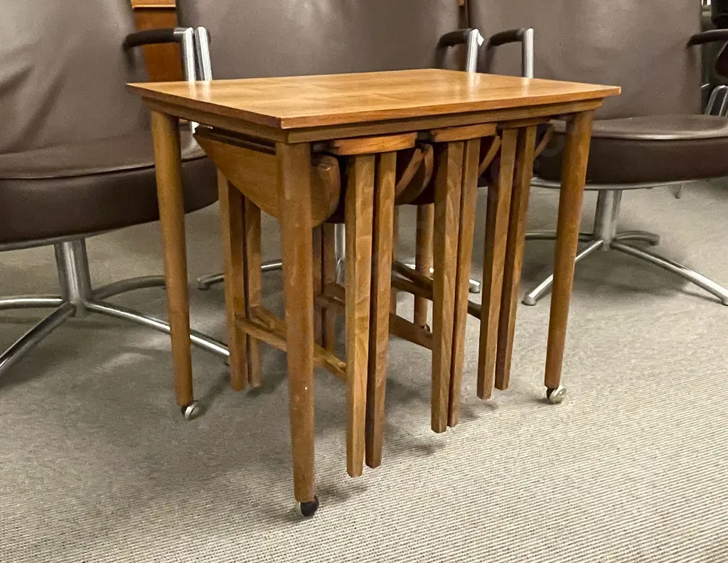 Mid Century Nest of Tables Image 1++