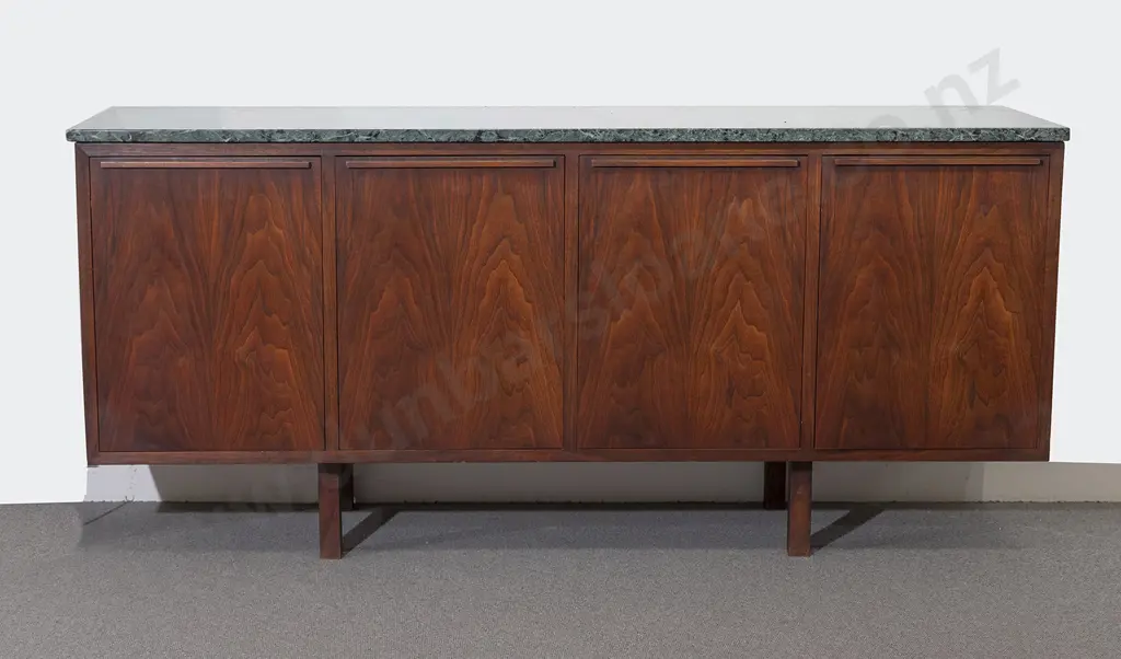 A Good Mid Century Brazilian Rosewood Sideboard Image 1++