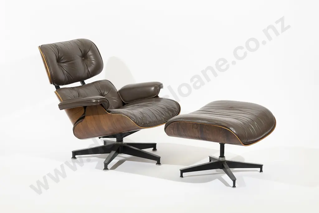 Charles and Ray Eames for Herman Miller Vintage 670 Lounge chair and 671 Ottoman. Image 1++