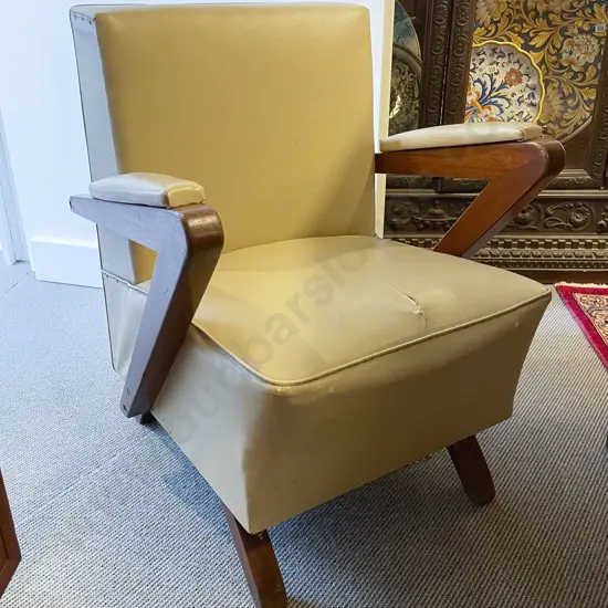 Garth Chester Winter's Hair Dressing  Salon Chair