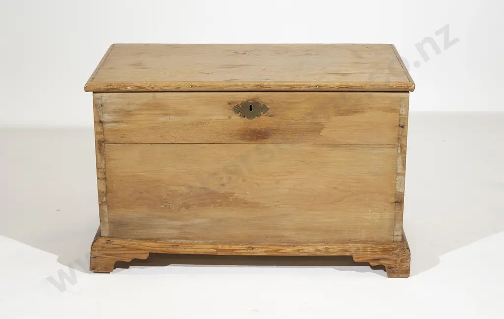 C19th Pine Blanket Box Image 1++