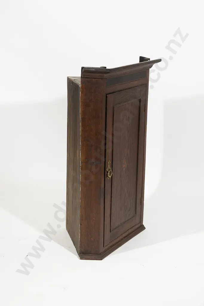 Geo III Oak Hanging Corner Cupboard Image 1++