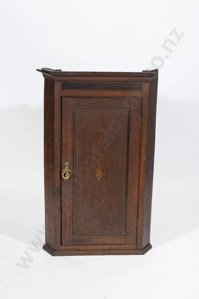 Geo III Oak Hanging Corner Cupboard Image 1++