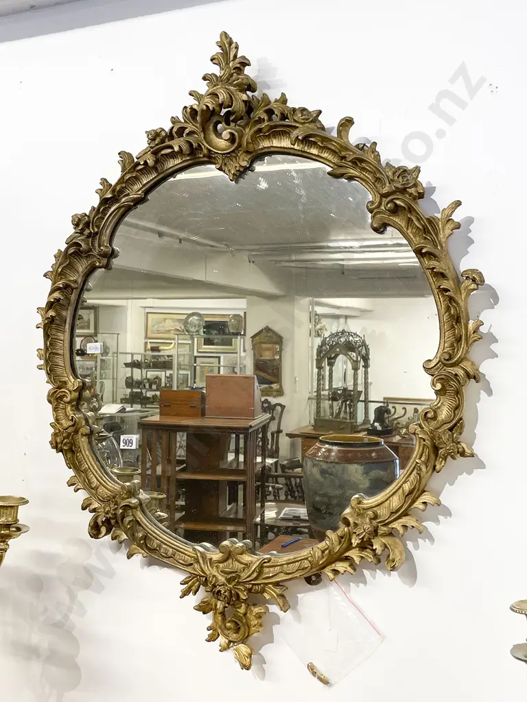 C19th Gilt Framed Circular Wall Mirror Image 1++