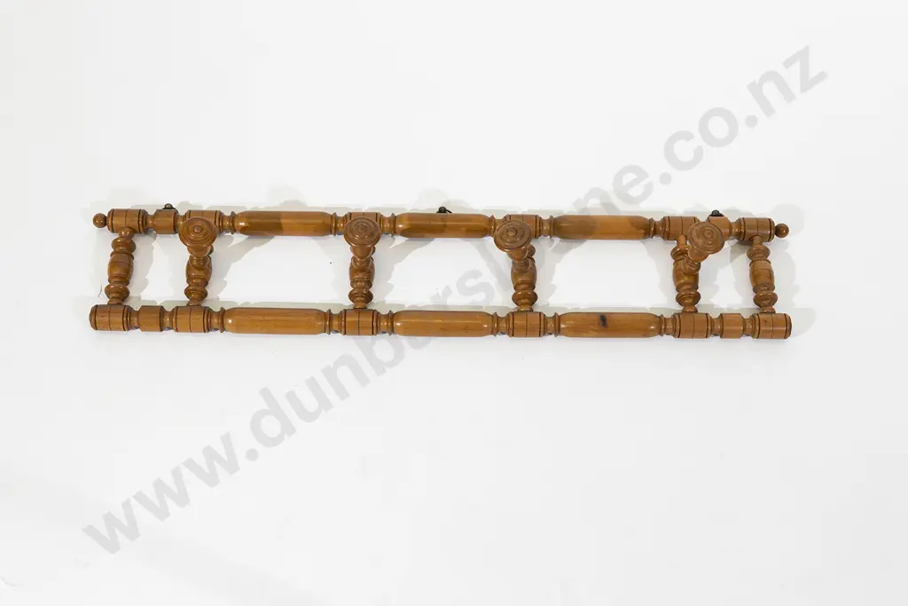 Late C19th NZ Colonial Kauri Coat Rack Image 1++