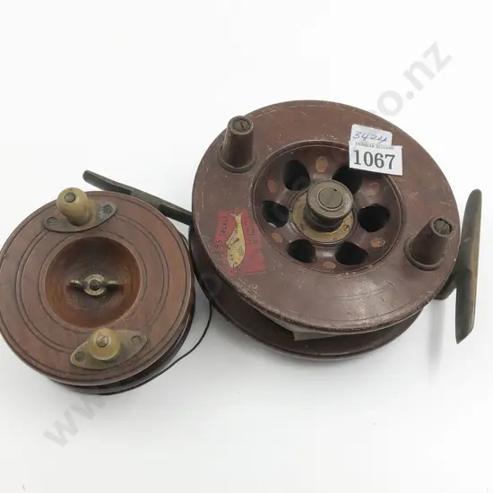 Vict Walnut Star Back Nottingham Reel