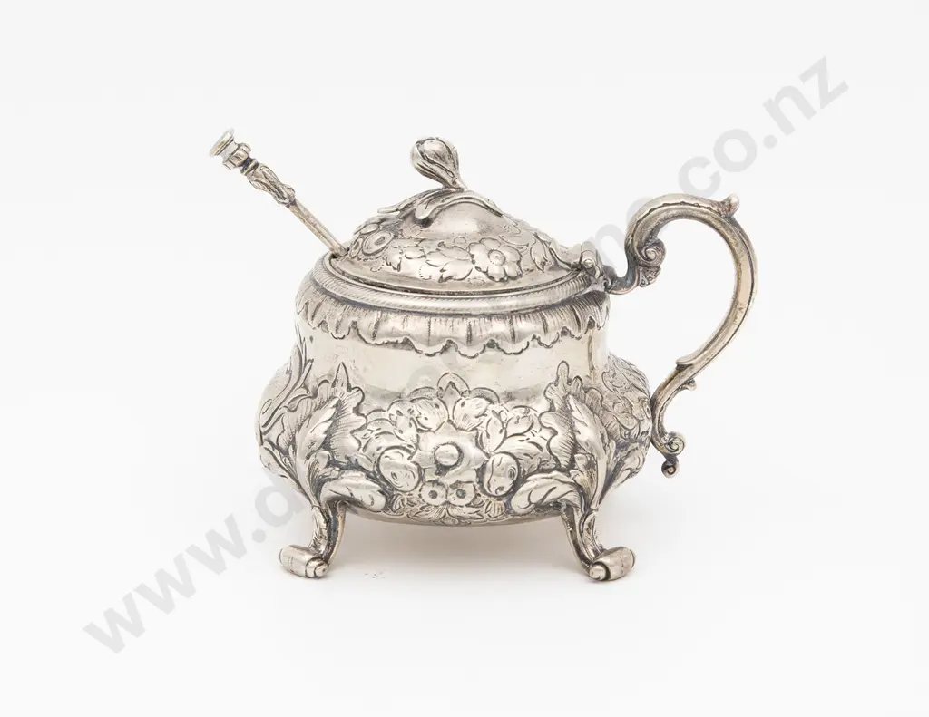 Vict S/S Mustard Pot & Spoon Image 1++