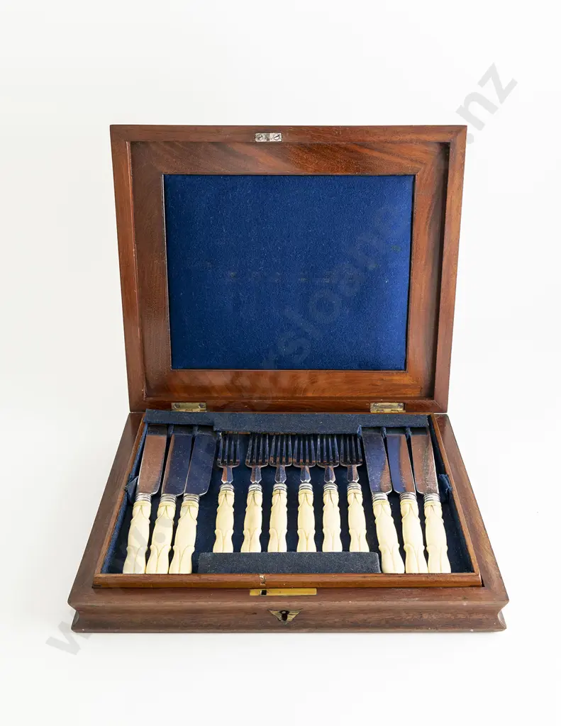 Vict Mahogany Cased Set Of Twelve S/Plate Dessert Knives & Forks Image 1++