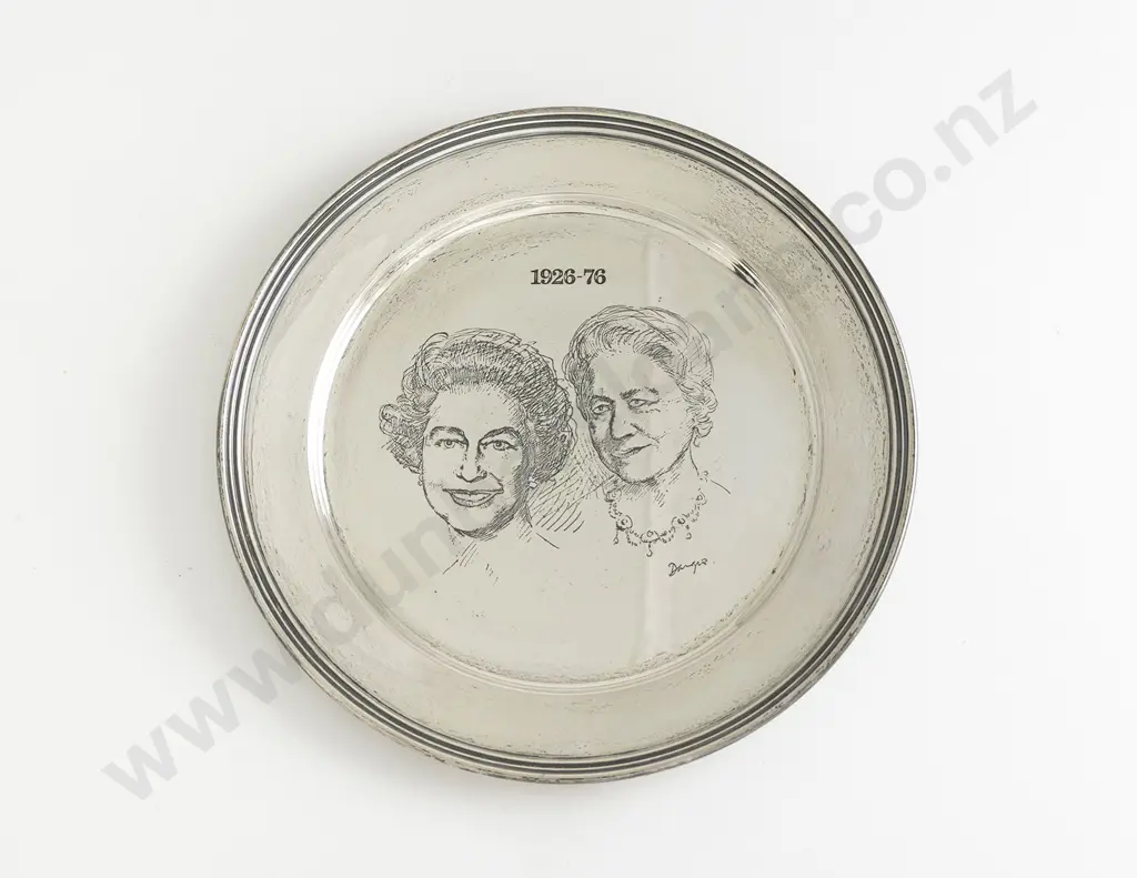 Boxed QEII S/S 50th Birthday Commemorative Plate Image 1++