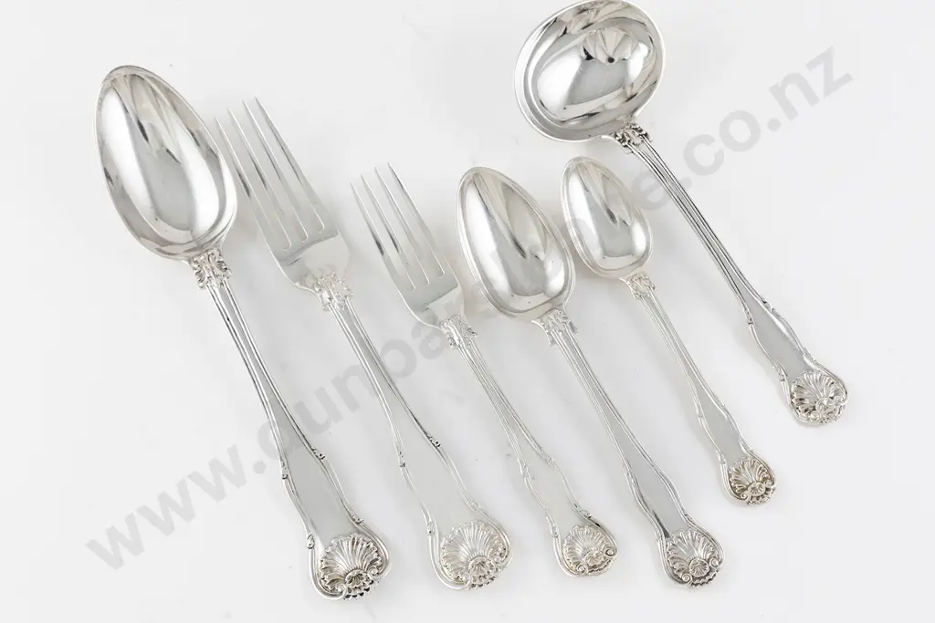 Fine Quality Vict 64pce S/S Kings Husk Pattern Suite Of Cutlery Image 1++