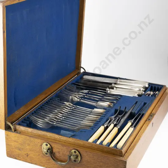 Late Vict Oak Canteen Of S/Plate Cutlery