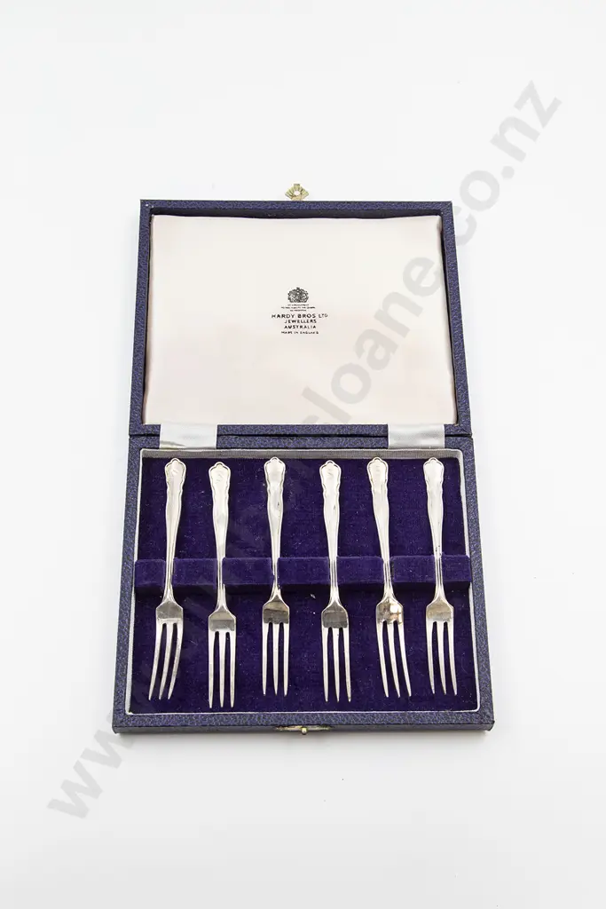 Cased Set Of Six QEII S/S Cake Forks Image 1++
